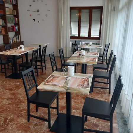 B&B Tra Mare E Marmo Марина-ді-Каррара Екстер'єр фото