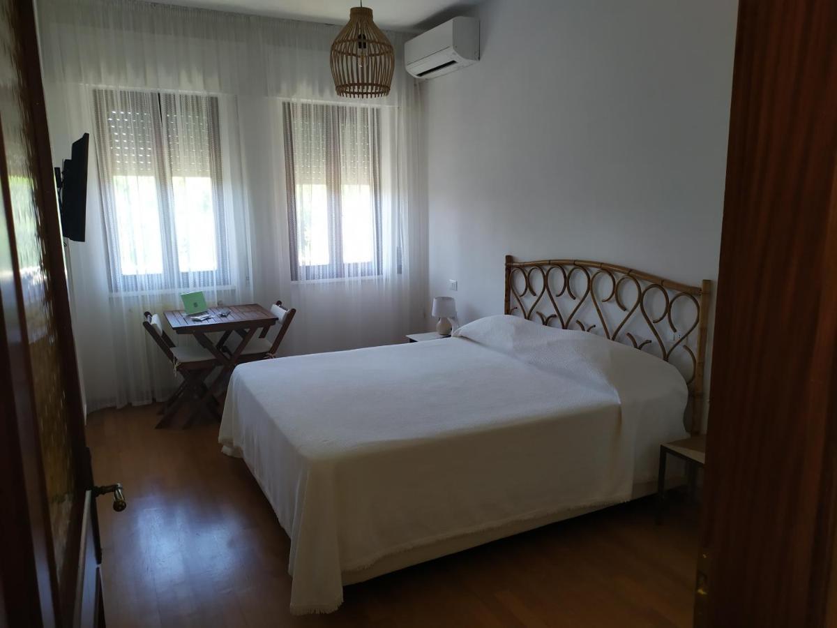 B&B Tra Mare E Marmo Марина-ді-Каррара Екстер'єр фото