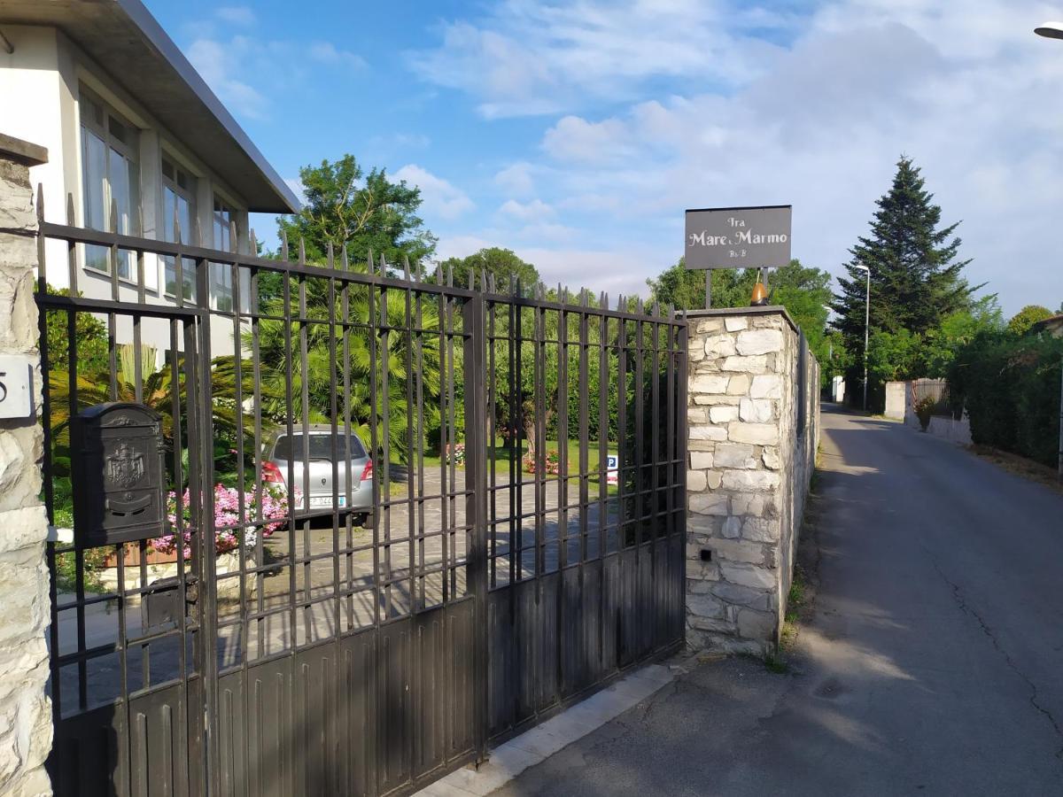 B&B Tra Mare E Marmo Марина-ді-Каррара Екстер'єр фото