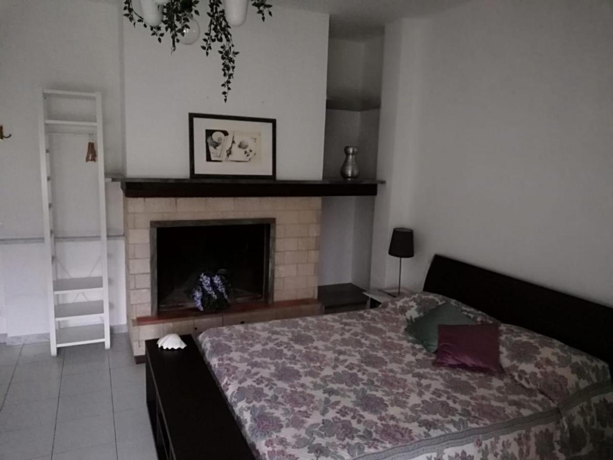 B&B Tra Mare E Marmo Марина-ді-Каррара Екстер'єр фото