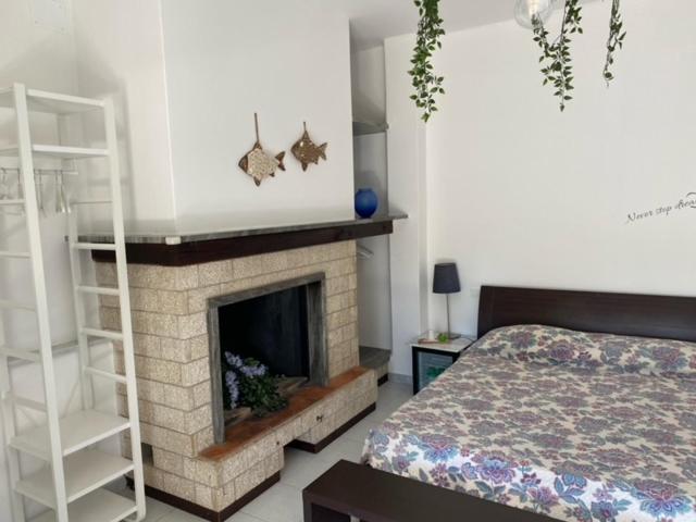B&B Tra Mare E Marmo Марина-ді-Каррара Екстер'єр фото